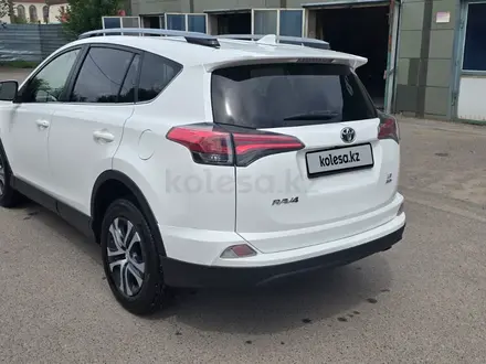Toyota RAV4 2017 года за 10 900 000 тг. в Алматы – фото 6