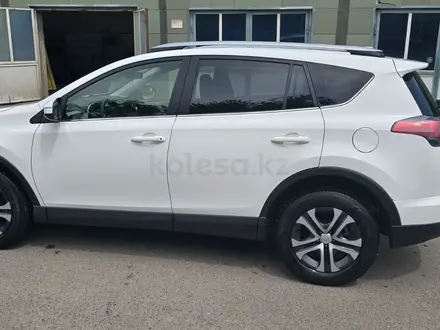 Toyota RAV4 2017 года за 10 900 000 тг. в Алматы – фото 8