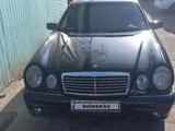 Mercedes-Benz E 320 1996 года за 2 350 000 тг. в Алматы – фото 3
