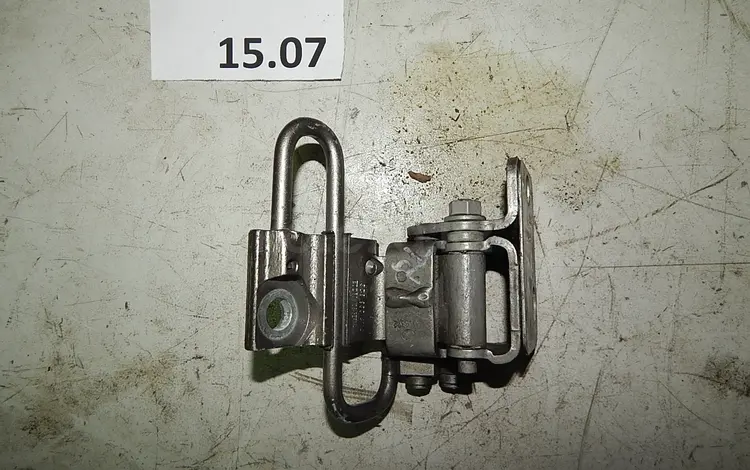 Петли двери (в ассортименте) (Б/У ОРИГИНАЛ) за 5 000 тг. в Алматы