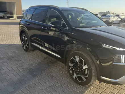 Hyundai Santa Fe 2023 года за 16 800 000 тг. в Караганда – фото 3