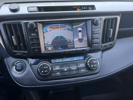 Toyota RAV4 2018 года за 10 800 000 тг. в Петропавловск – фото 13