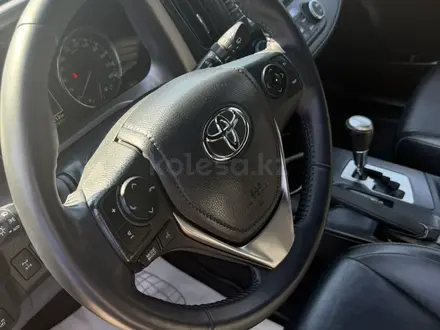 Toyota RAV4 2018 года за 10 800 000 тг. в Петропавловск – фото 15