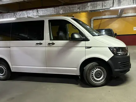 Volkswagen Transporter 2017 года за 16 000 000 тг. в Алматы – фото 6