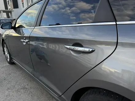 Hyundai Sonata 2017 года за 8 000 000 тг. в Усть-Каменогорск – фото 2