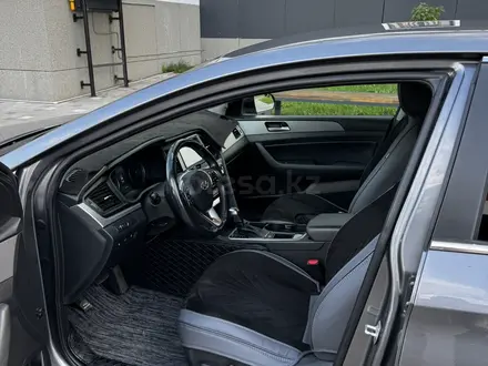 Hyundai Sonata 2017 года за 8 000 000 тг. в Усть-Каменогорск – фото 13