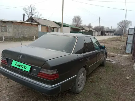 Mercedes-Benz E 220 1991 года за 1 300 000 тг. в Алматы – фото 3