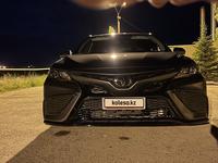 Toyota Camry 2022 года за 14 000 000 тг. в Уральск