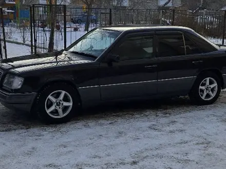 Mercedes-Benz E 320 1994 года за 3 600 000 тг. в Кокшетау