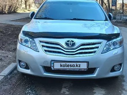 Toyota Camry 2010 года за 7 100 000 тг. в Караганда – фото 2