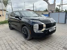 Mitsubishi Outlander, 2023