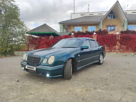 Mercedes-Benz E 230 1997 года за 3 200 000 тг. в Караганда – фото 2