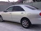 Toyota Camry 2002 годаүшін5 450 000 тг. в Семей – фото 5