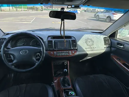 Toyota Camry 2004 года за 4 000 000 тг. в Алматы – фото 9