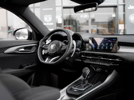 Alfa Romeo Tonale 2024 года за 22 900 000 тг. в Алматы – фото 15