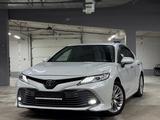 Toyota Camry 2020 года за 14 000 000 тг. в Астана