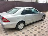 Mercedes-Benz C 180 2004 года за 2 300 000 тг. в Мерке