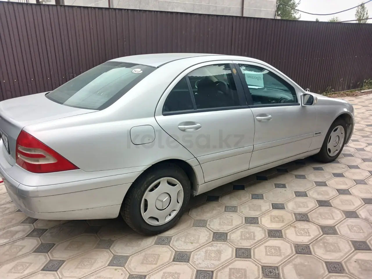 Mercedes-Benz C-Class, 2004