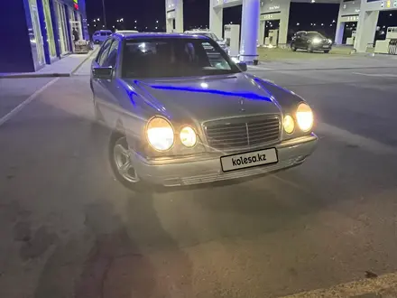 Mercedes-Benz E 280 1998 года за 1 800 000 тг. в Алматы – фото 2