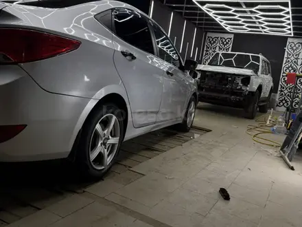 Hyundai Accent 2014 года за 4 300 000 тг. в Актобе – фото 4