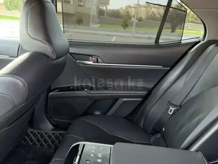 Toyota Camry 2019 года за 13 500 000 тг. в Актау – фото 5