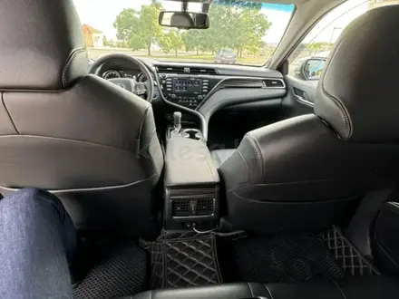 Toyota Camry 2019 года за 13 500 000 тг. в Актау – фото 6