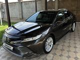 Toyota Camry 2019 года за 15 200 000 тг. в Шымкент