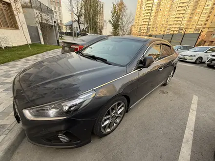 Hyundai Sonata 2018 года за 9 500 000 тг. в Алматы – фото 2