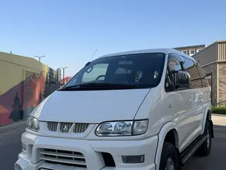 Mitsubishi Delica