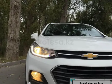 Chevrolet Tracker 2021 года за 6 800 000 тг. в Алматы – фото 3