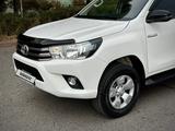 Toyota Hilux 2018 года за 13 950 000 тг. в Алматы – фото 4