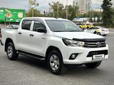 Toyota Hilux 2018 года за 13 950 000 тг. в Алматы