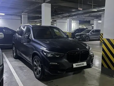 BMW X5 2019 года за 30 000 000 тг. в Астана – фото 4