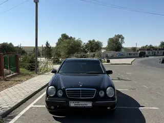 Mercedes-Benz E 320