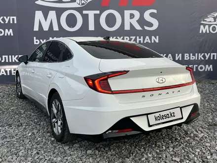 Hyundai Sonata 2020 года за 11 000 000 тг. в Актобе – фото 5