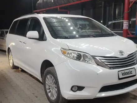 Toyota Sienna 2013 года за 9 500 000 тг. в Актау
