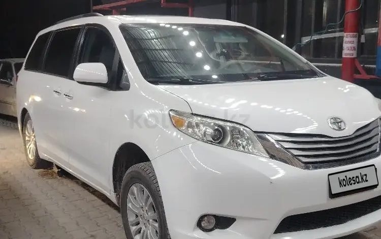 Toyota Sienna 2013 года за 9 500 000 тг. в Актау