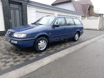 Volkswagen Passat 1993 года за 2 750 000 тг. в Шымкент