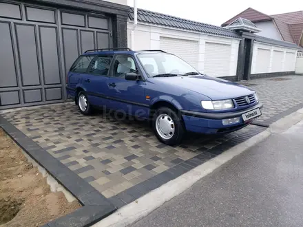 Volkswagen Passat 1993 года за 2 750 000 тг. в Шымкент – фото 26