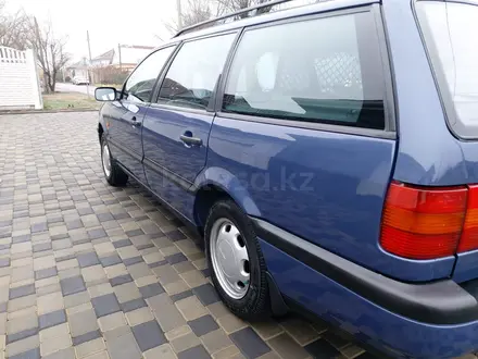 Volkswagen Passat 1993 года за 2 750 000 тг. в Шымкент – фото 37