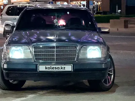Mercedes-Benz E 200 1992 года за 1 800 000 тг. в Атырау