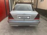 Mercedes-Benz C 200 1999 годаүшін3 600 000 тг. в Алматы – фото 4