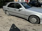 Mercedes-Benz C 200 1999 годаүшін3 400 000 тг. в Алматы – фото 3