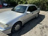 Mercedes-Benz C 200 1999 годаүшін3 400 000 тг. в Алматы – фото 2