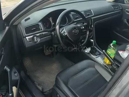 Volkswagen Passat 2017 года за 4 500 000 тг. в Алматы