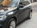 BMW X5 2016 года за 17 300 000 тг. в Алматы – фото 2