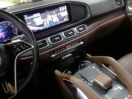 Mercedes-Benz GLS 580 4MATIC 2024 года за 63 504 000 тг. в Алматы – фото 13