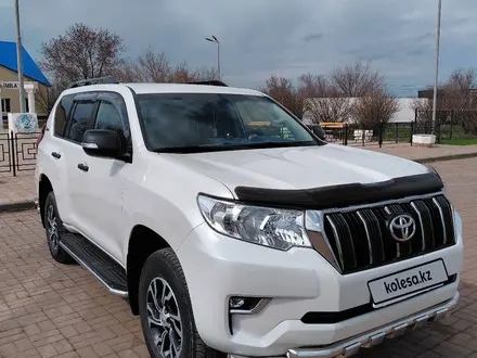 Toyota Land Cruiser Prado 2022 года за 23 500 000 тг. в Уральск