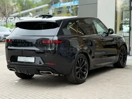 Land Rover Range Rover Sport Dynamic SE 2026 года за 104 171 000 тг. в Усть-Каменогорск – фото 4