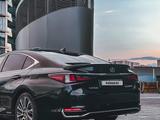 Lexus ES 300h 2019 года за 20 000 000 тг. в Астана – фото 5